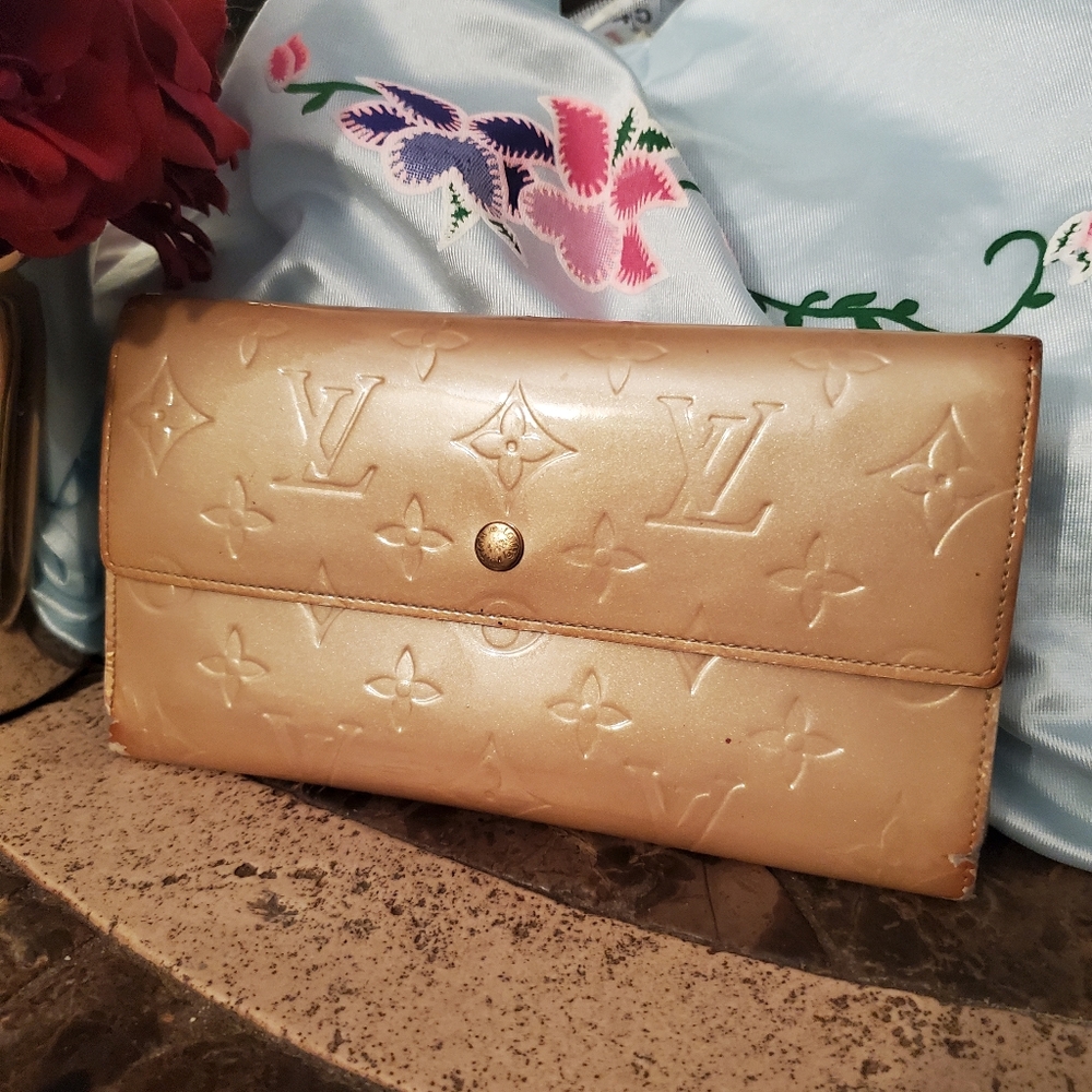 Louis Vuitton Porte Tresor Tan Noisette Monogram Vernis International Wallet - Picture 1 of 16